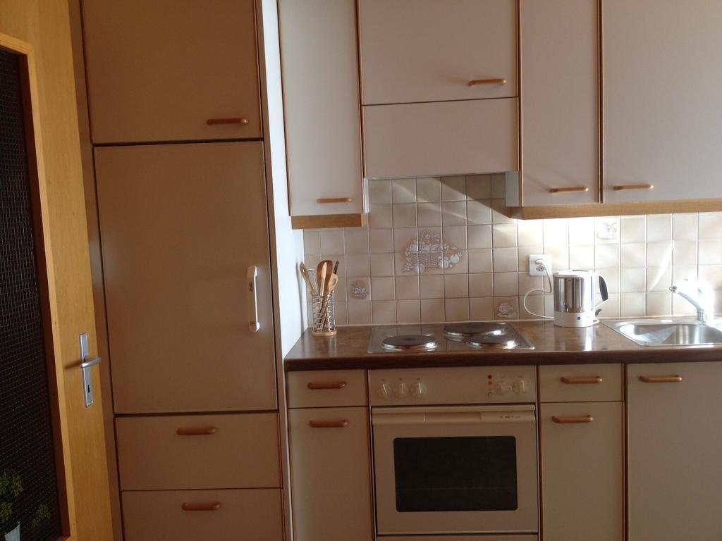 Staldenried Ferienwohnung Szoba fotó